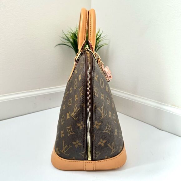 ✅100%AUTH✅LOUIS VUITTON ALMA PM - Picture 8 of 17
